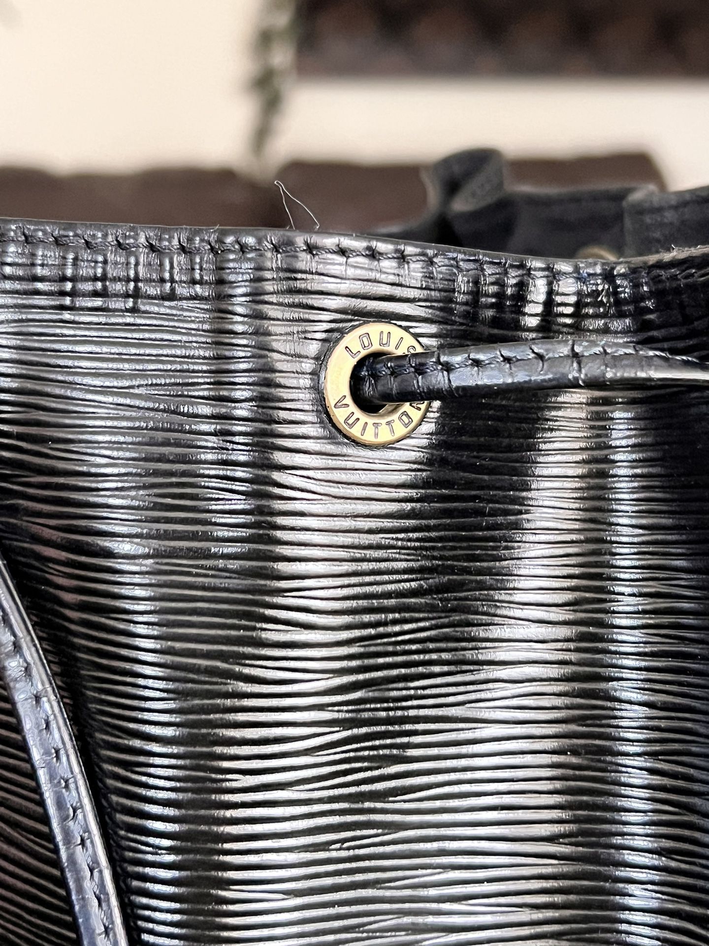 Authentic Louis Vuitton Epi Leather Purse for Sale in Warrington, PA -  OfferUp