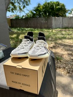 DS Yeezy CMPCT Panda