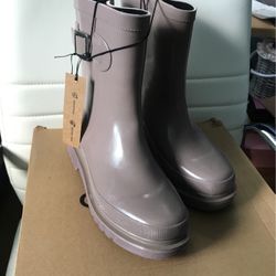 Women’s Boot Size 7