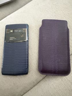 Vertu signature touch exotic leather and case