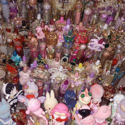 Beadable Pens W/ Penholder For Resale - Fancy And Character