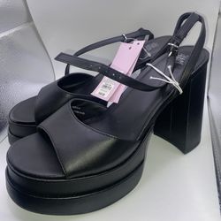 Heeled Sandal 