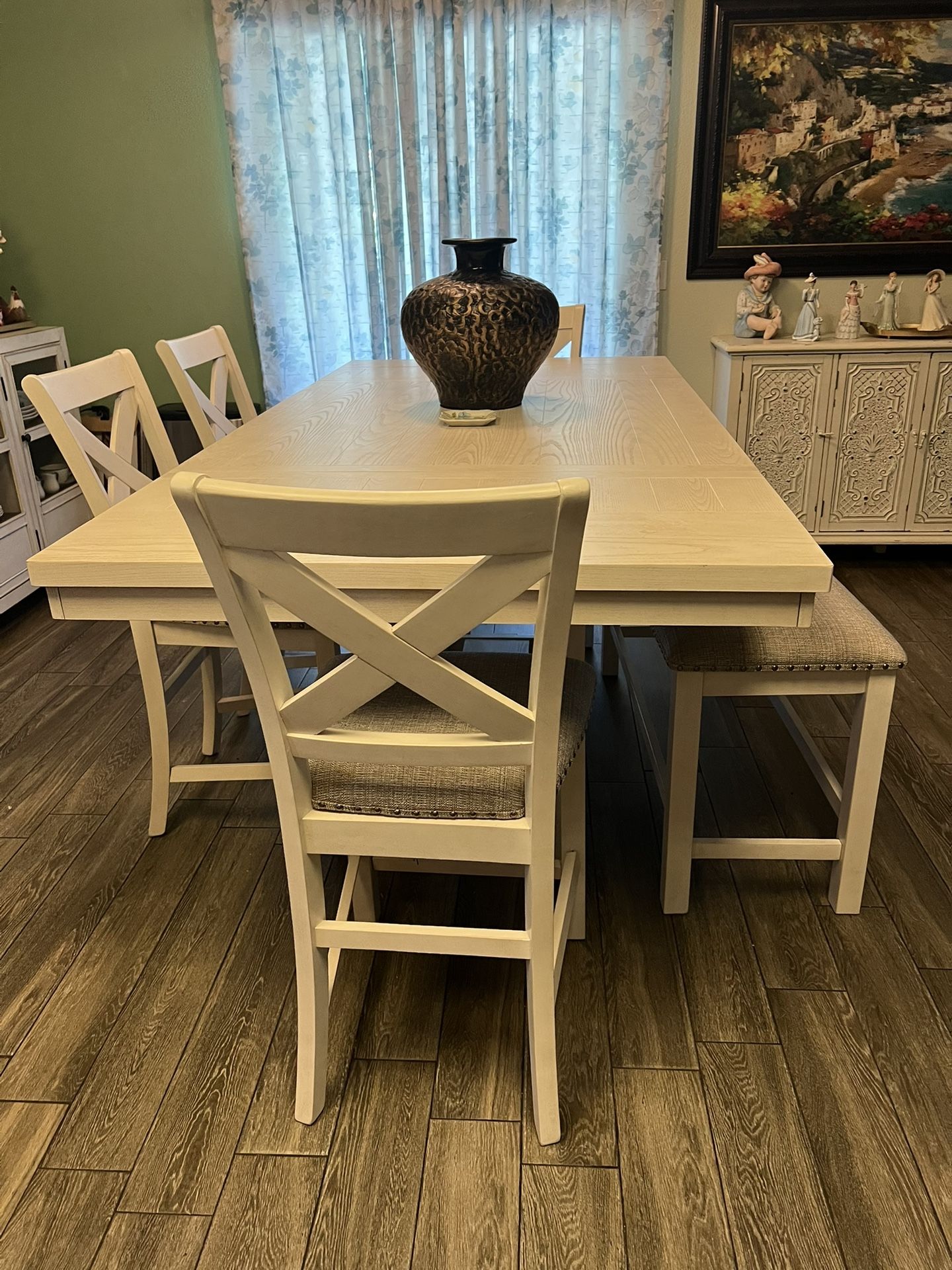 Dinning Table