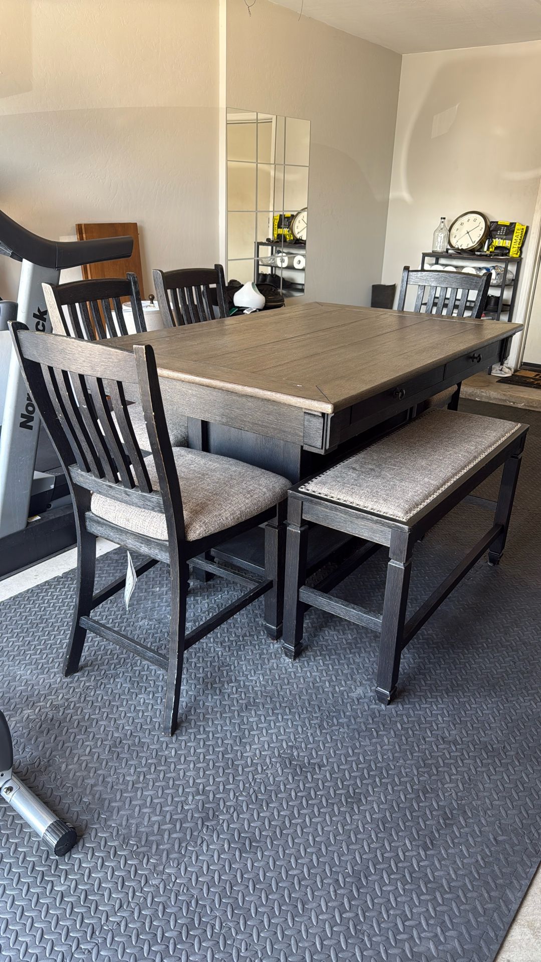 6 Person Dining Table 