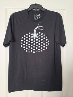 Black Pumpkin Graphic T-Shirt – Fall/Halloween