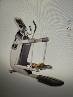 Precor AMT 100i Adaptive Motion Trainer Machine