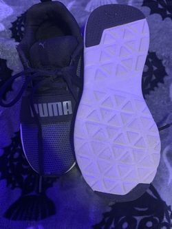Puma size 5 youth 25$ cash only only worn twice kid out grew them