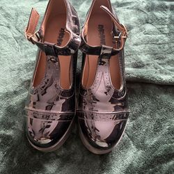 Women’s leather Mary Jane’s size 6 1/2