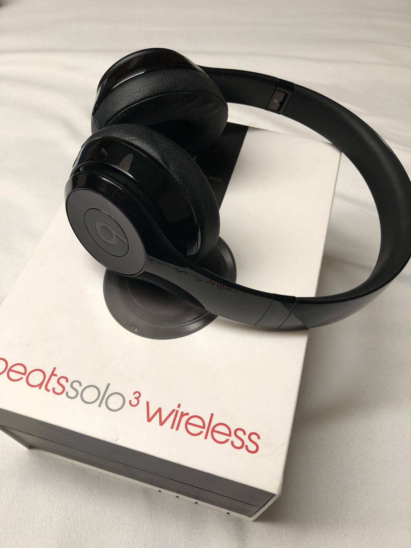 Beats Solo 3 Wireless - Glossy Black