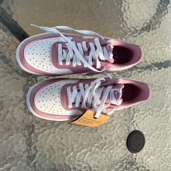 Woman’s Shoes Nike 