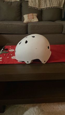 White retro spec helmet