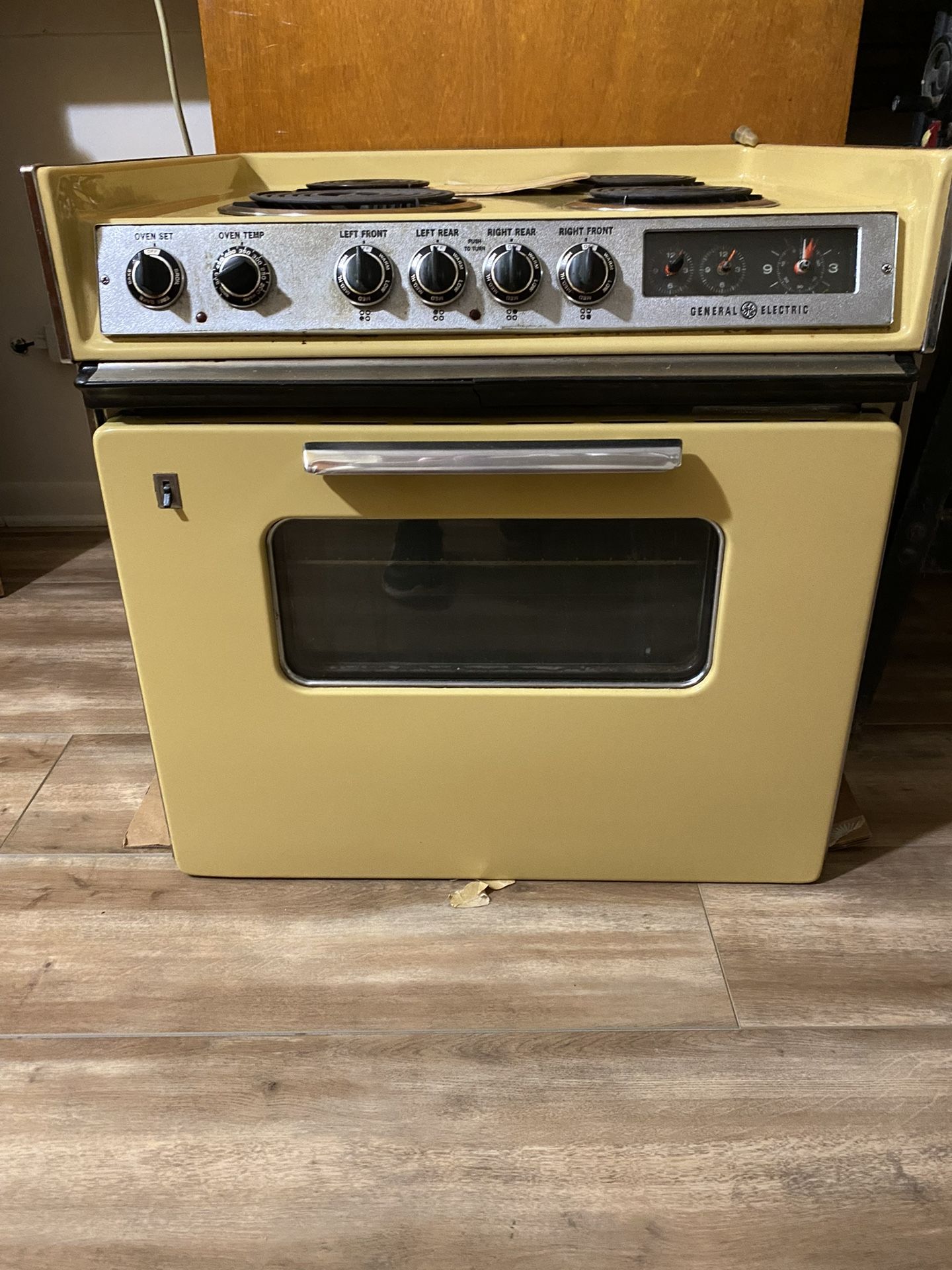 Vintage Electric Stove & Oven