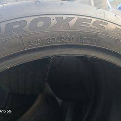325/30R20 Toyo Proxes R888R Tires (2)
