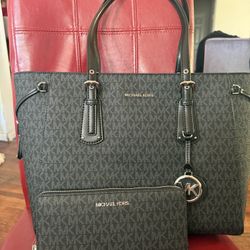 Michael  Kors Purse And Matching Wallet Brand New 
