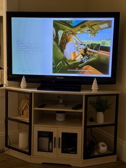 2010 Plasma Panasonic TV “46 “ Apprx. 