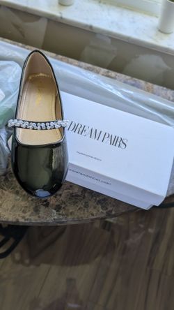 Girls black dressy shoe