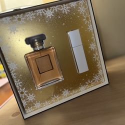 Coco Chanel Perfume. 