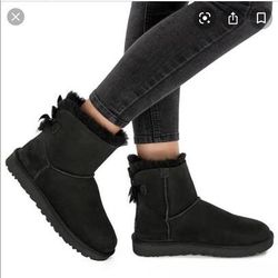 UGG Australia Mini Bailey Bow II Suede Women's Winter Boots Size US 6 Black