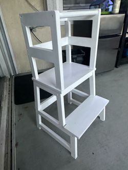 Montessori  Toddler Learning Tower