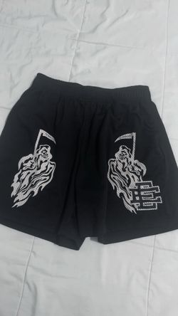EE shorts size L fits like M