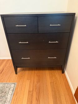 Black Wood 4-Drawer Dresser