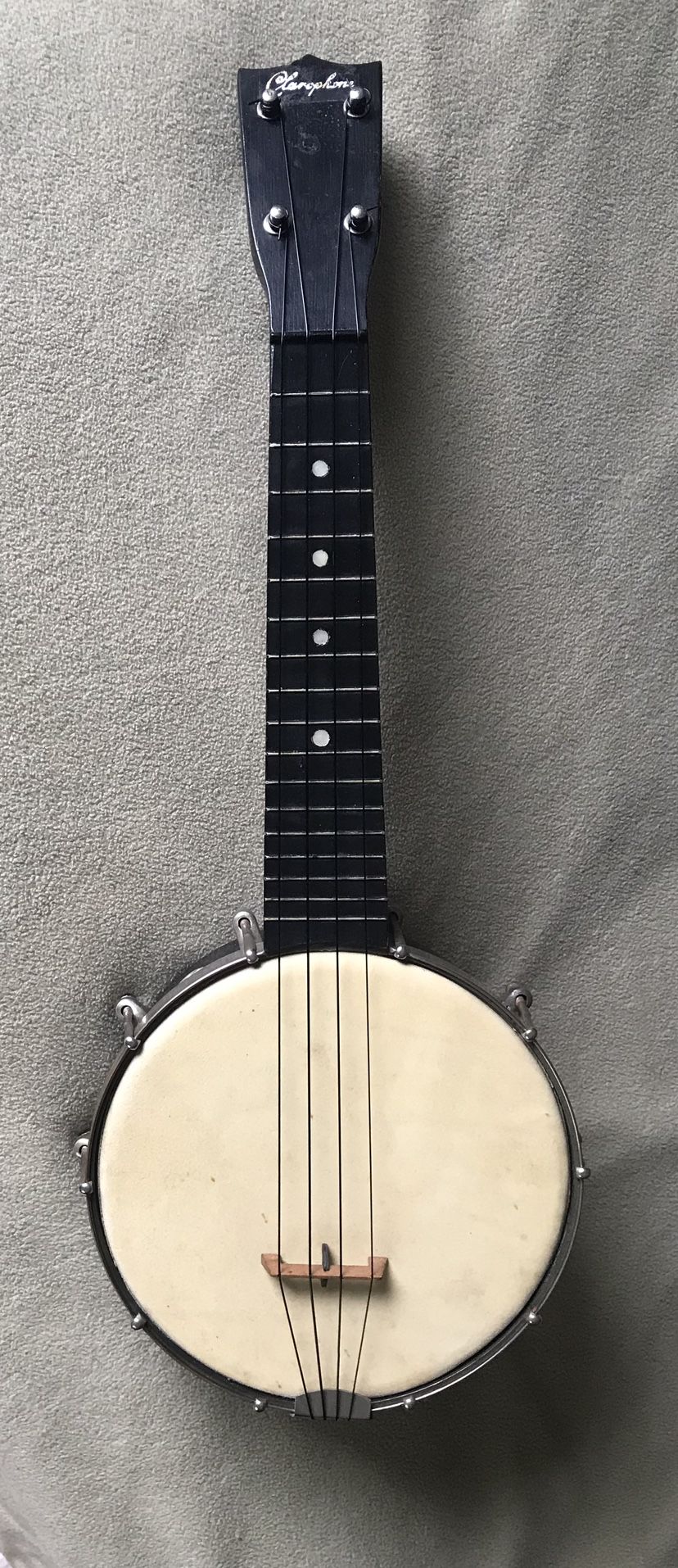 “ Clarophone” Banjo Ukulele by Gretsch