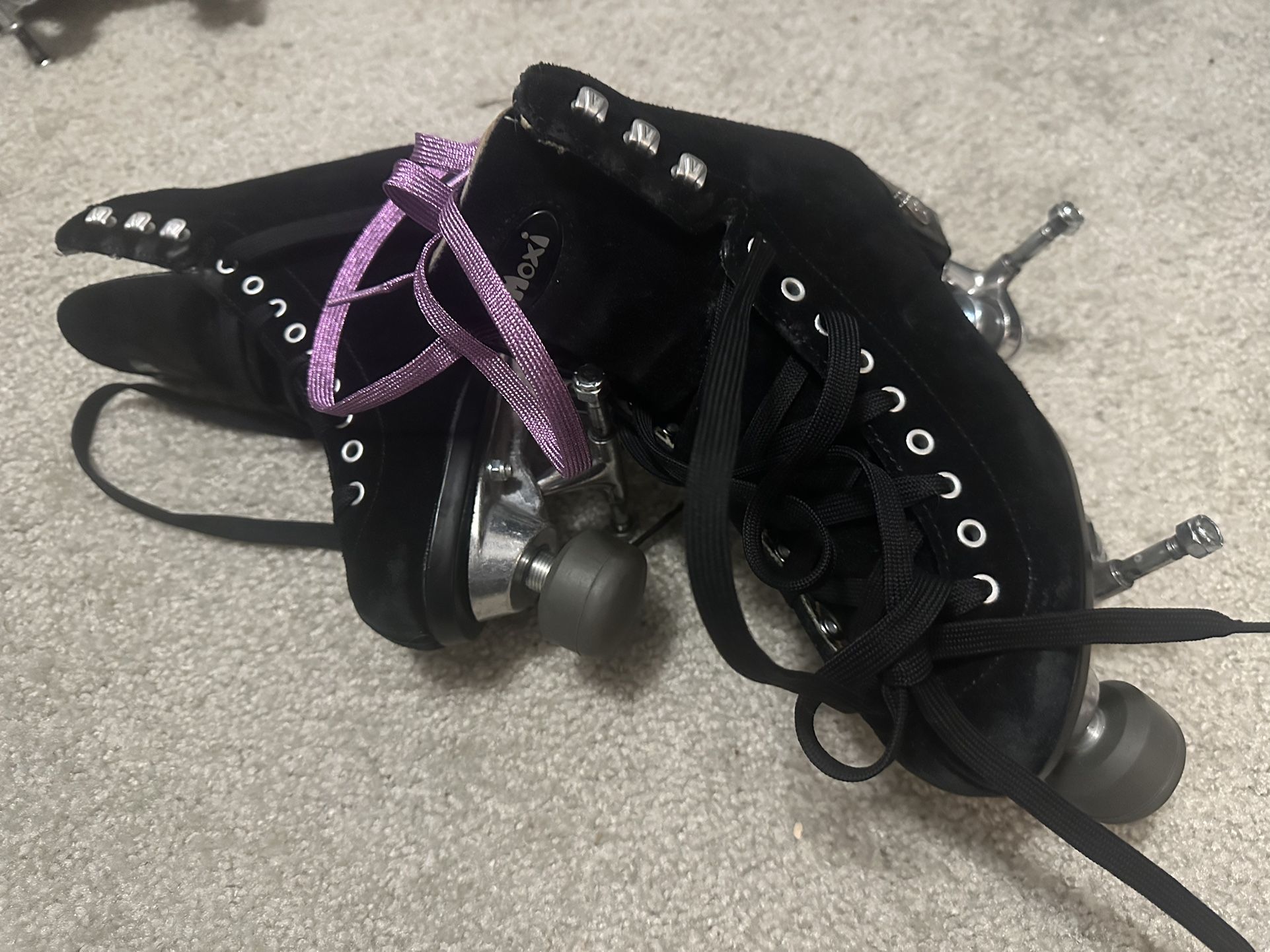 Moxi Panther Skates