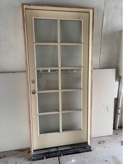 Puerta para exterior  In swing 36”x80” mas el marco