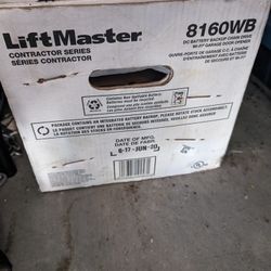 NEW LIFTMASTER GARAGE DOOR OPENER 8160WB