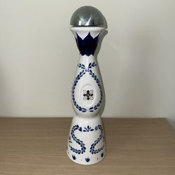 Clase Azul Vase