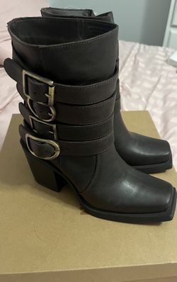 Woman Boots