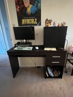 Computer Desk For Free! Good Condition
