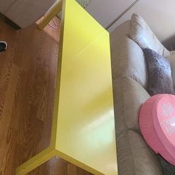 Matching yellow table set OBO