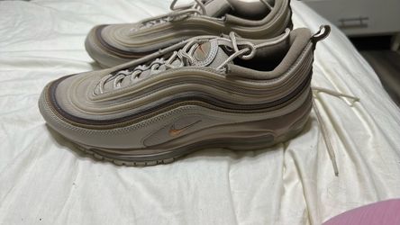 nike air max size 10 de hbre en muy buenas condiciones