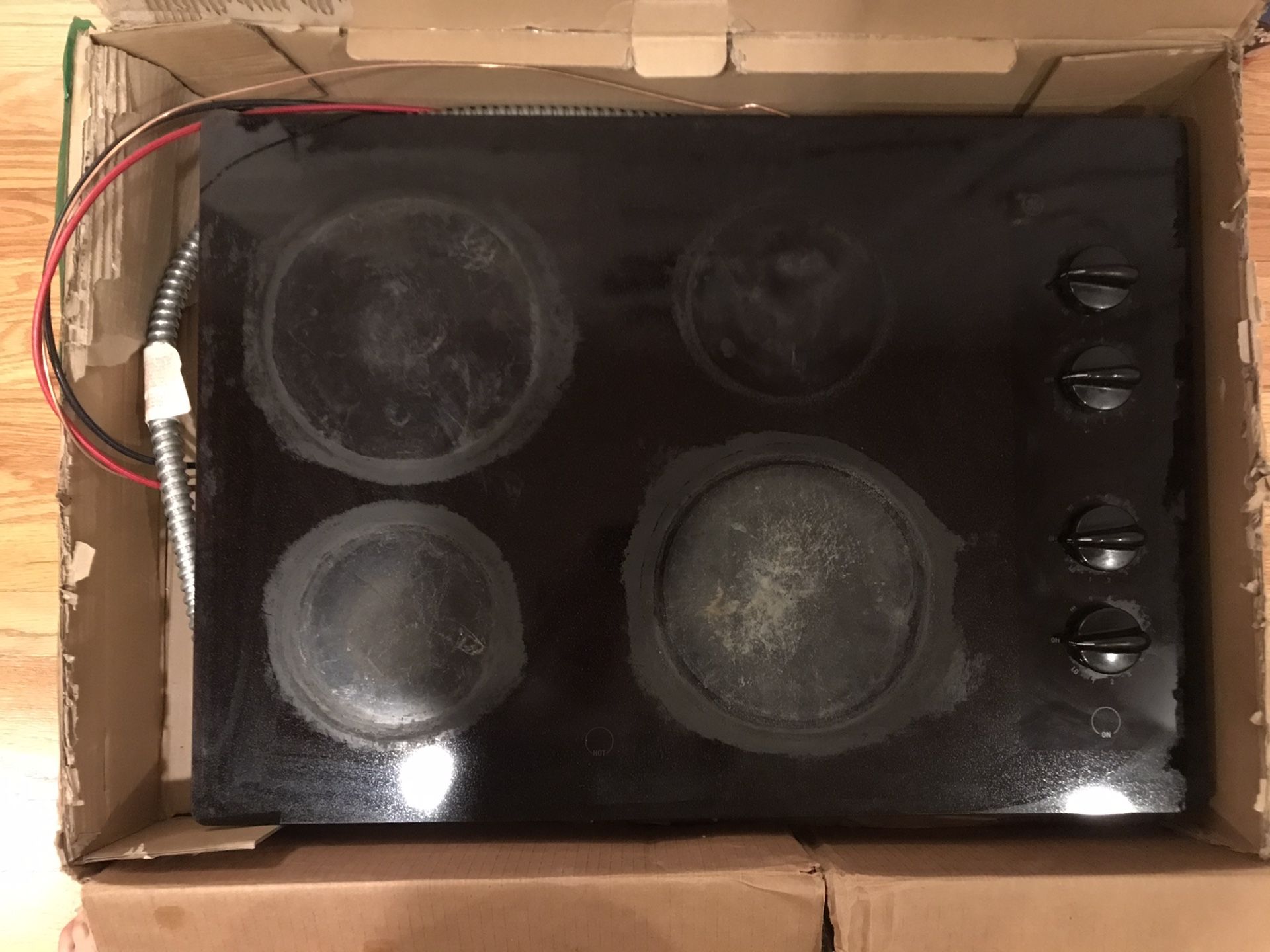 GE JP340 electric cooktop 30 in - used