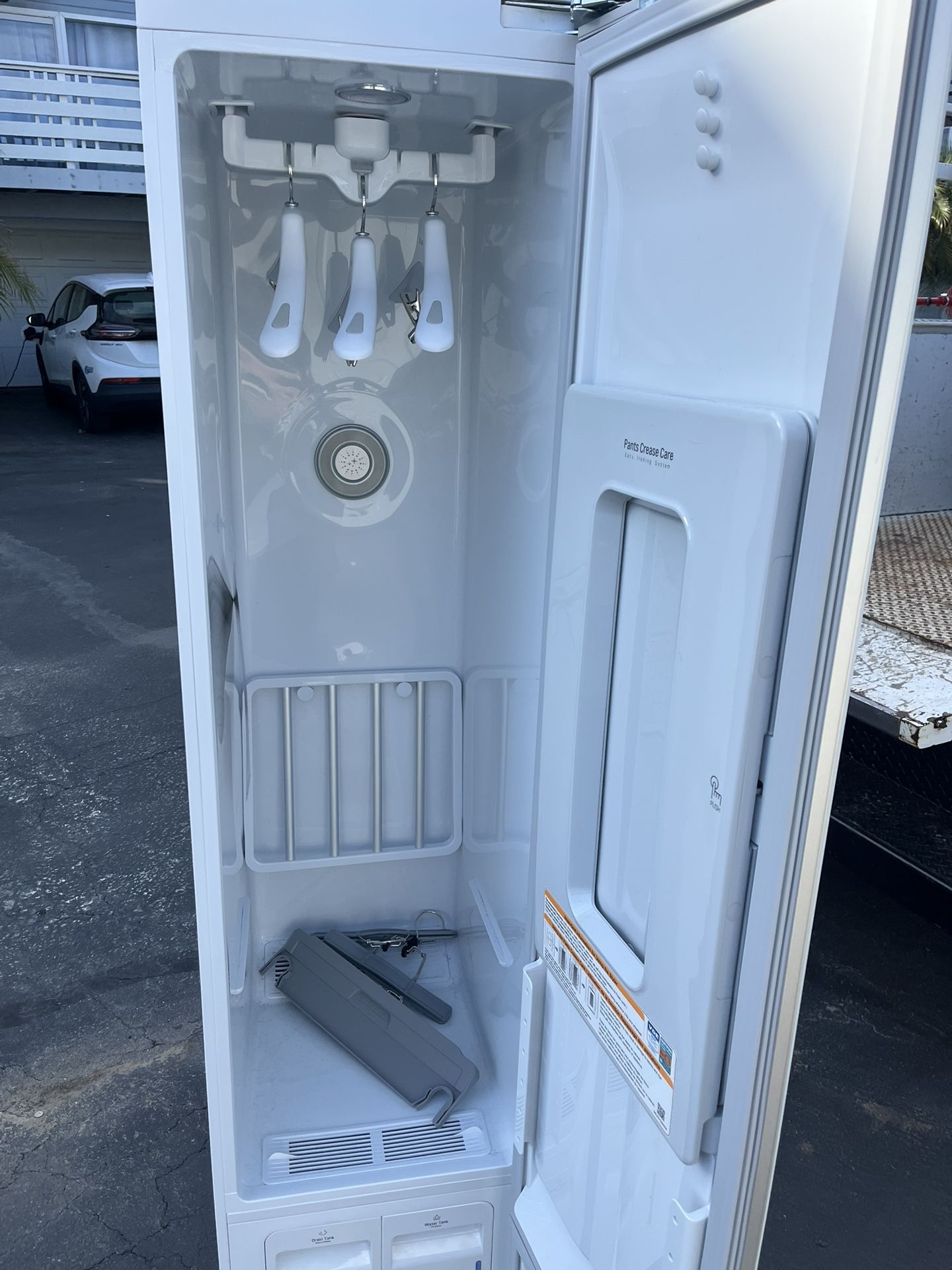 LG close steamer takes the wrinkles out and freshen your clothes