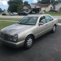 1999 Mercedes E320
