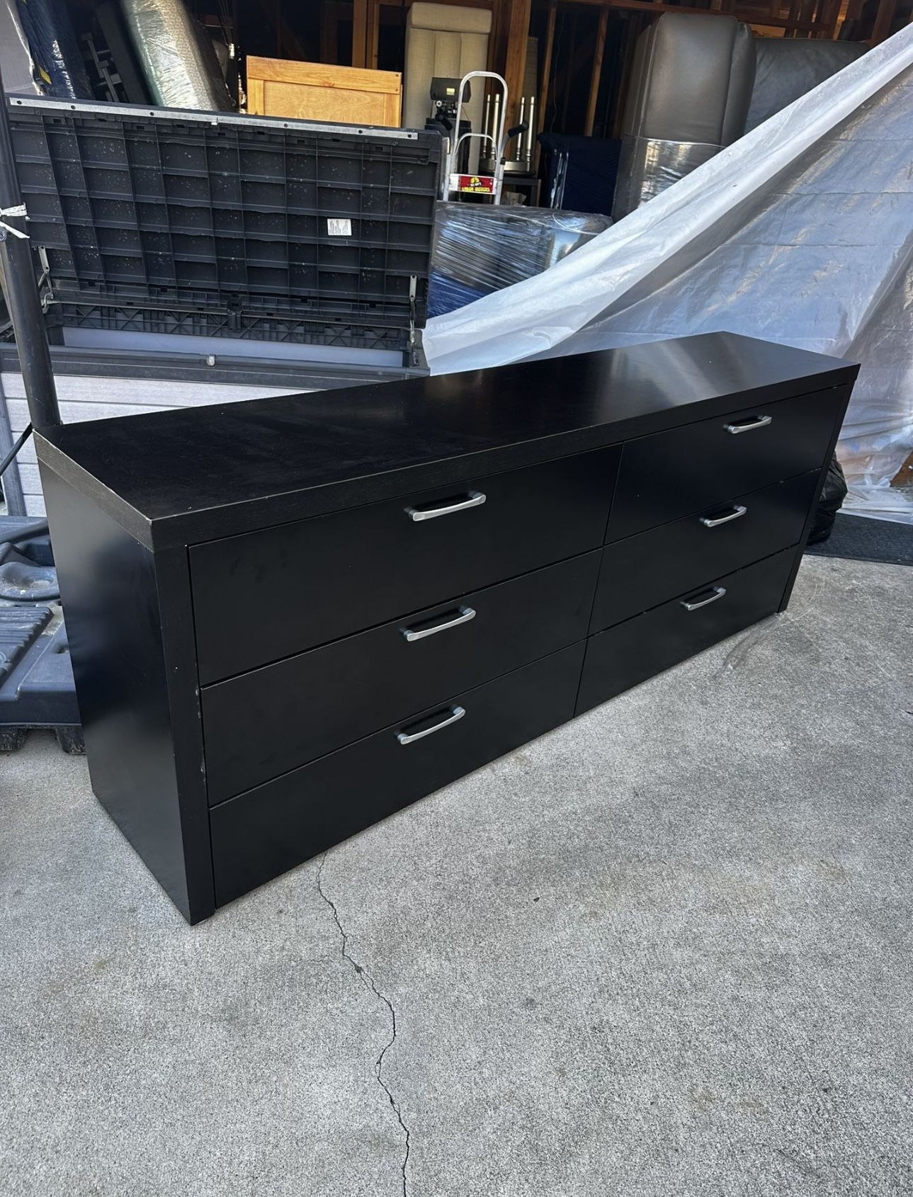 Wooden 6 Drawer Dresser