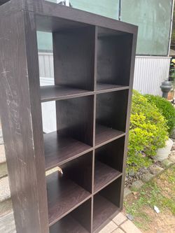 Bookshelves/ decorations stand