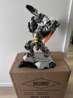 Overwatch Reinhardt Statue