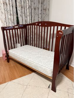 Large baby crib + mattres
