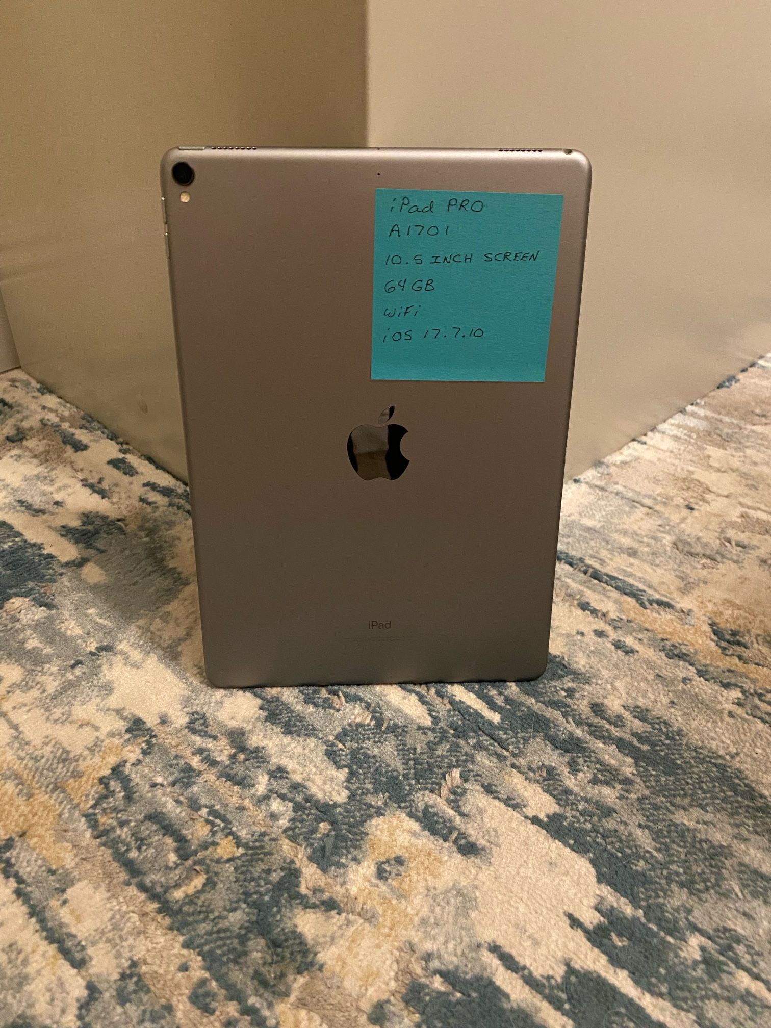 iPad Pro with 10.5 inch screen, 64 GB, IOS 17.7.10, WiFi ONLY!!! 