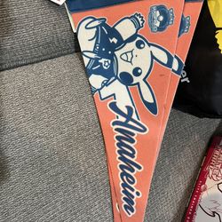 Exclusive 2025 Pokemon Worlds Anaheim Pennant 