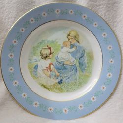 Vintage 1974 Avon Collector Plate Tenderness Commemorative Plate 9" New