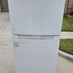 Refrigerator "FREE"