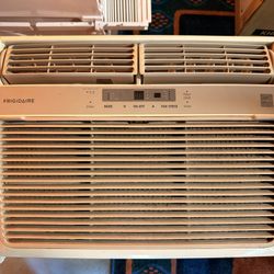 Frigidaire 12,000 BTU A/C
