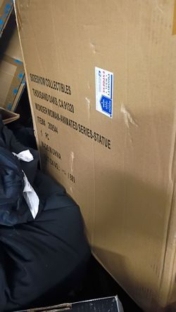 Wonder Woman Sideshow statue brand new in box