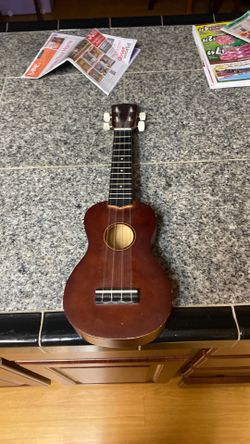 Diamond head ukulele