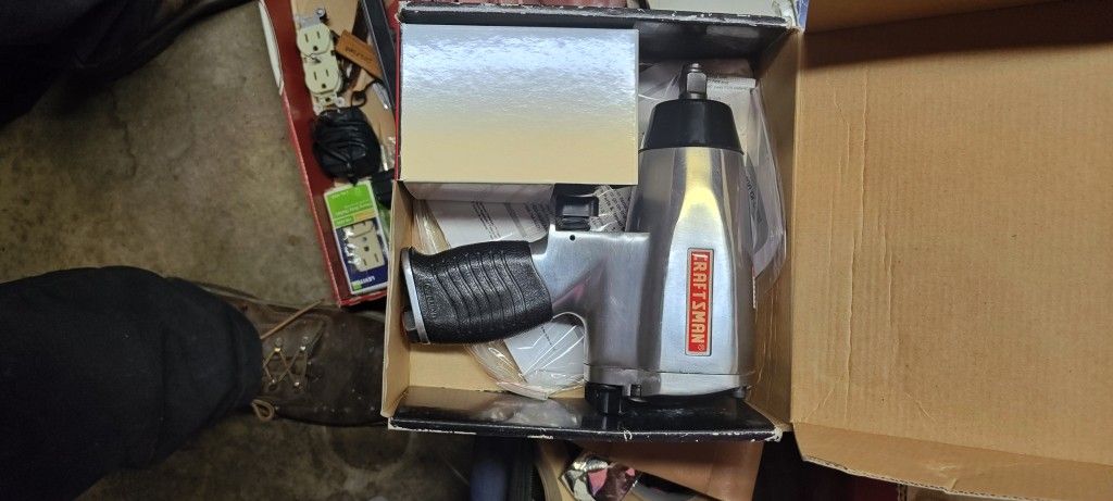 Craftsman 1/2 Impact Wrench Pneumatic New Been Used It's Was Put Away