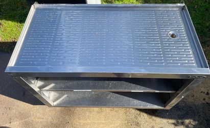 Stainless steel counter